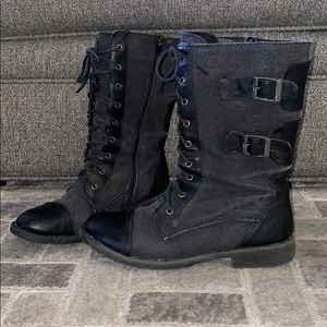 Combat boots